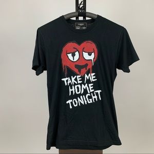 Men’s graphic T-shirt size large